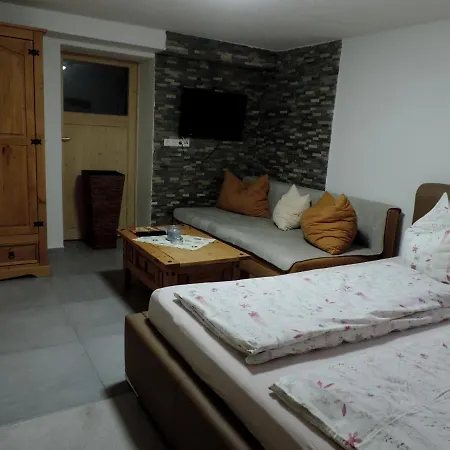 - An Den Elbwiesen *